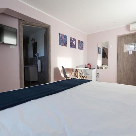 Hotel Casa Ris à Târgu Jiu Extérieur photo