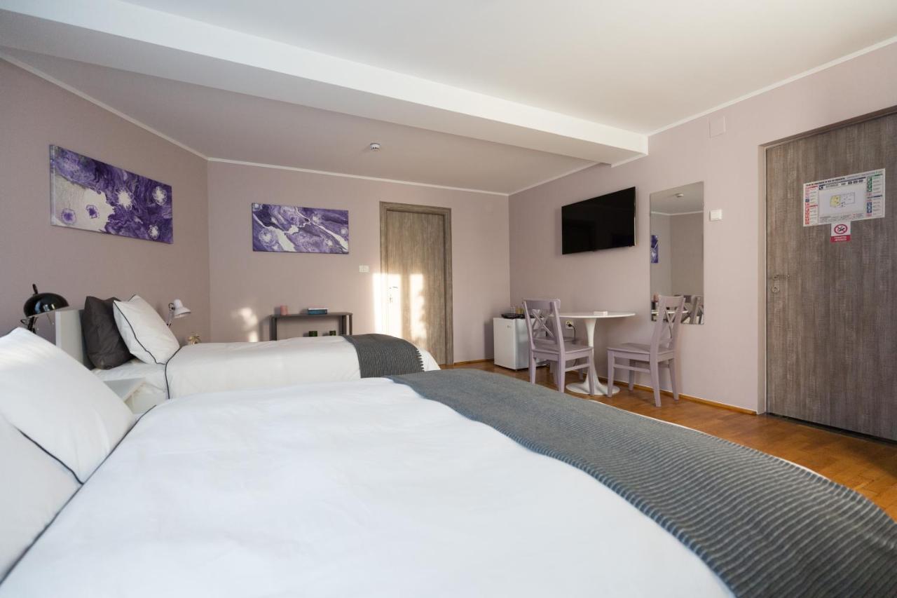 Hotel Casa Ris à Târgu Jiu Extérieur photo