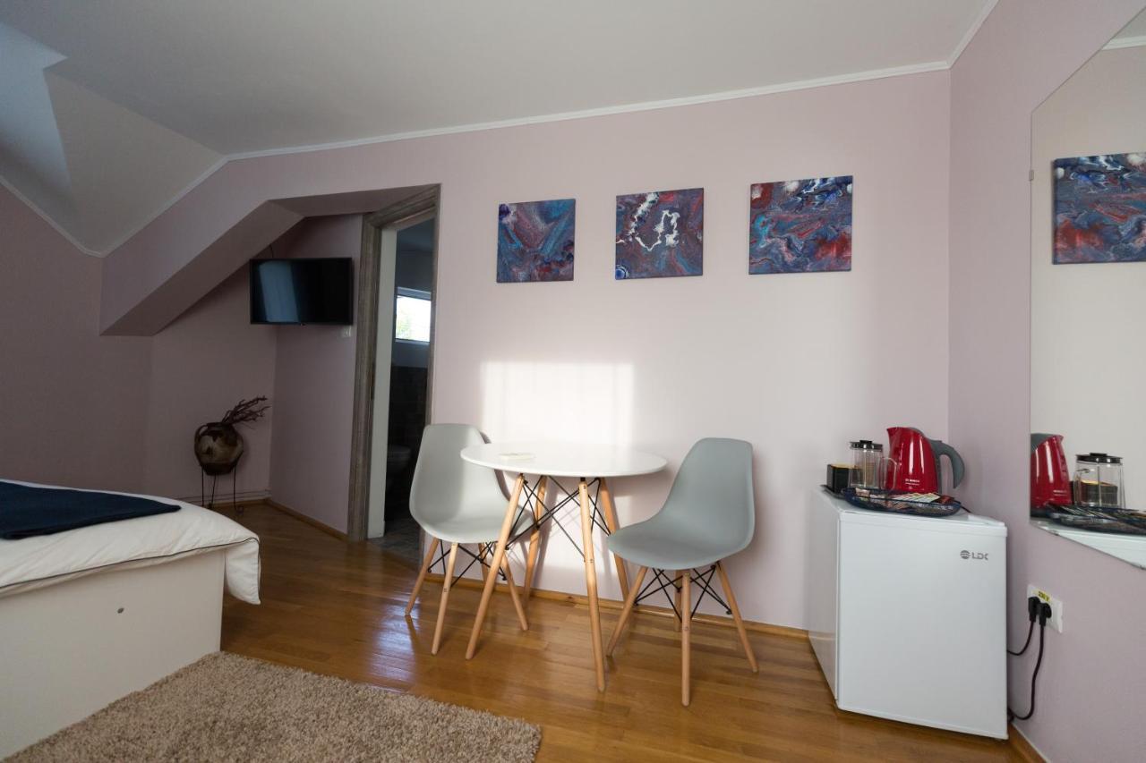 Hotel Casa Ris à Târgu Jiu Extérieur photo