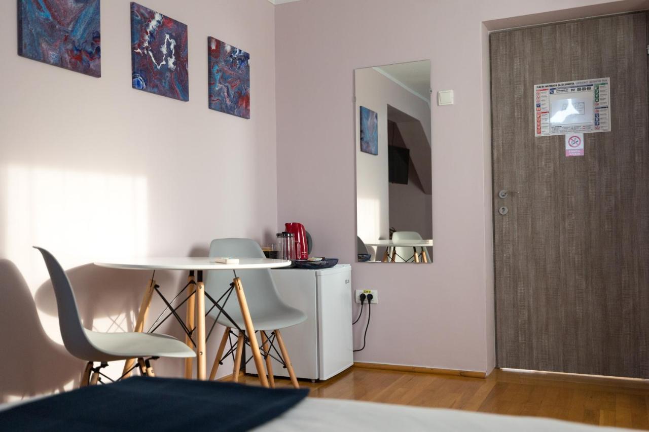 Hotel Casa Ris à Târgu Jiu Extérieur photo