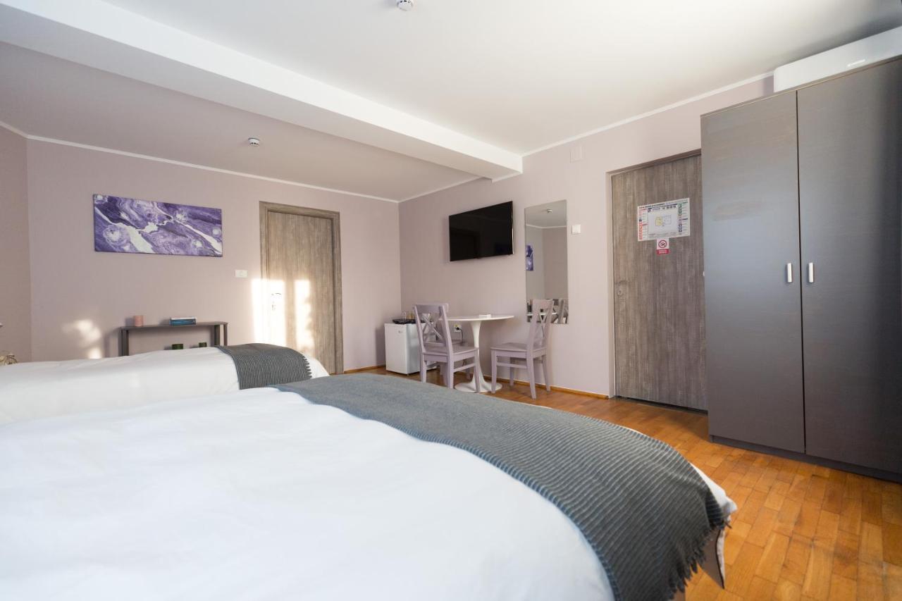 Hotel Casa Ris à Târgu Jiu Extérieur photo